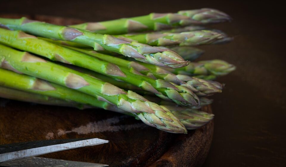 asparagus, green asparagus, green, raw, produce, harvest, organic, fresh, vegetables, food, healthy, nutrition, vitamins, asparagus tips, close up, asparagus, asparagus, asparagus, asparagus, asparagus
