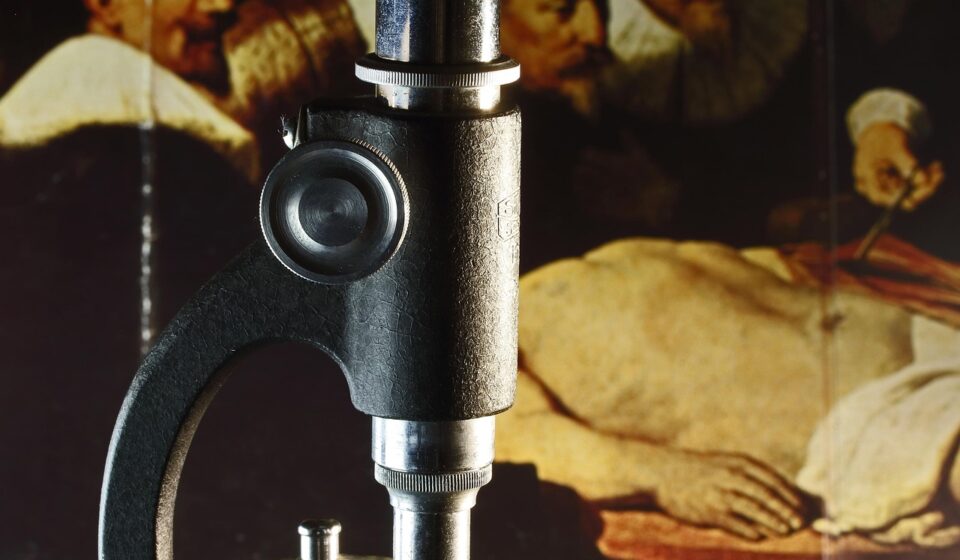 microscope, lab instrument, old, retro, magnifier, instrument, science, study of microorganisms, painting, closeup