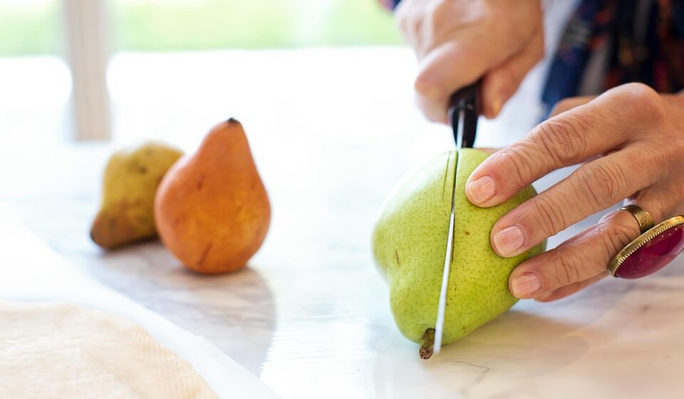 pears, cutting, slicing, fruit, food, healthy, nutrition, diet, hands, cutting, nutrition, nutrition, diet, diet, diet, diet, diet