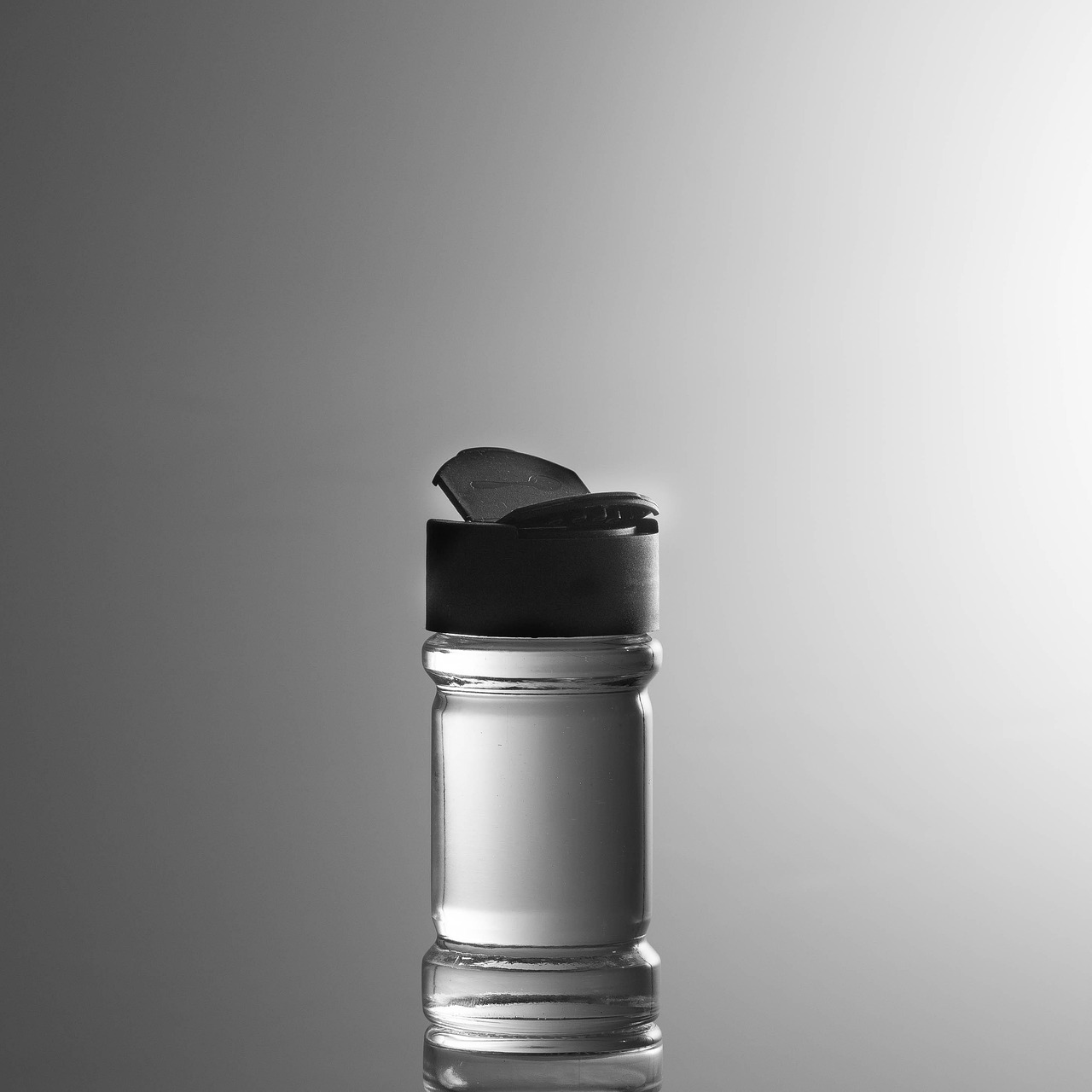 spreader, spice shaker, pepper shaker, pepper shaker, pepper shaker, pepper shaker, pepper shaker, pepper shaker