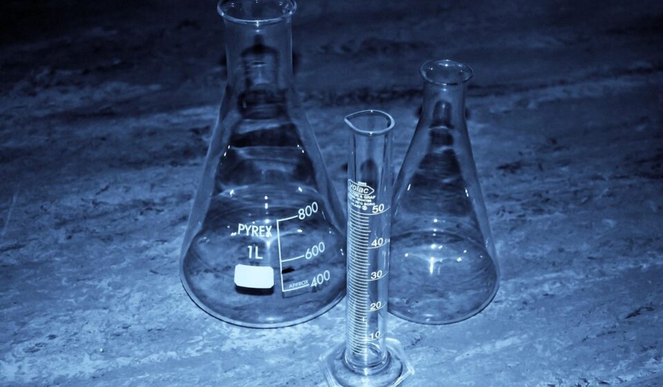 analysis, analyze, beaker, biology, biotechnology, chemical, chemist, chemistry, development, discovery, equipment, experiment, flask, fluid, glass, glassware, blue glass, blue glasses, blue chemistry