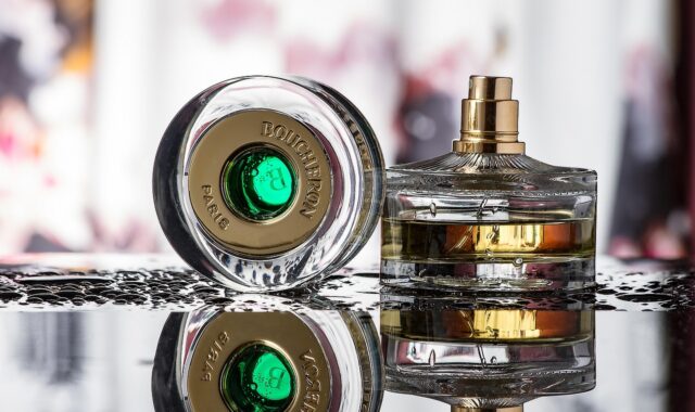 fragrance, perfume, perfume bottle, wellness, maintenance, bottle, flacon, fragrant, aromatic, perfume, perfume, perfume, perfume, perfume, perfume bottle